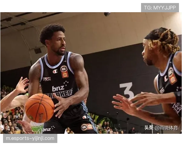 辽宁新援布罗金顿仍需磨合 乌戈洛佩斯战术体系调整见效 辽宁新援布罗金顿仍需磨合 乌戈洛佩斯战术体系调整见效